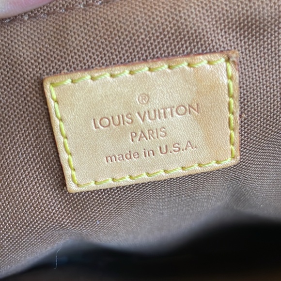 Louis Vuitton Palermo MM Monogram Canvas - Picture 9 of 13